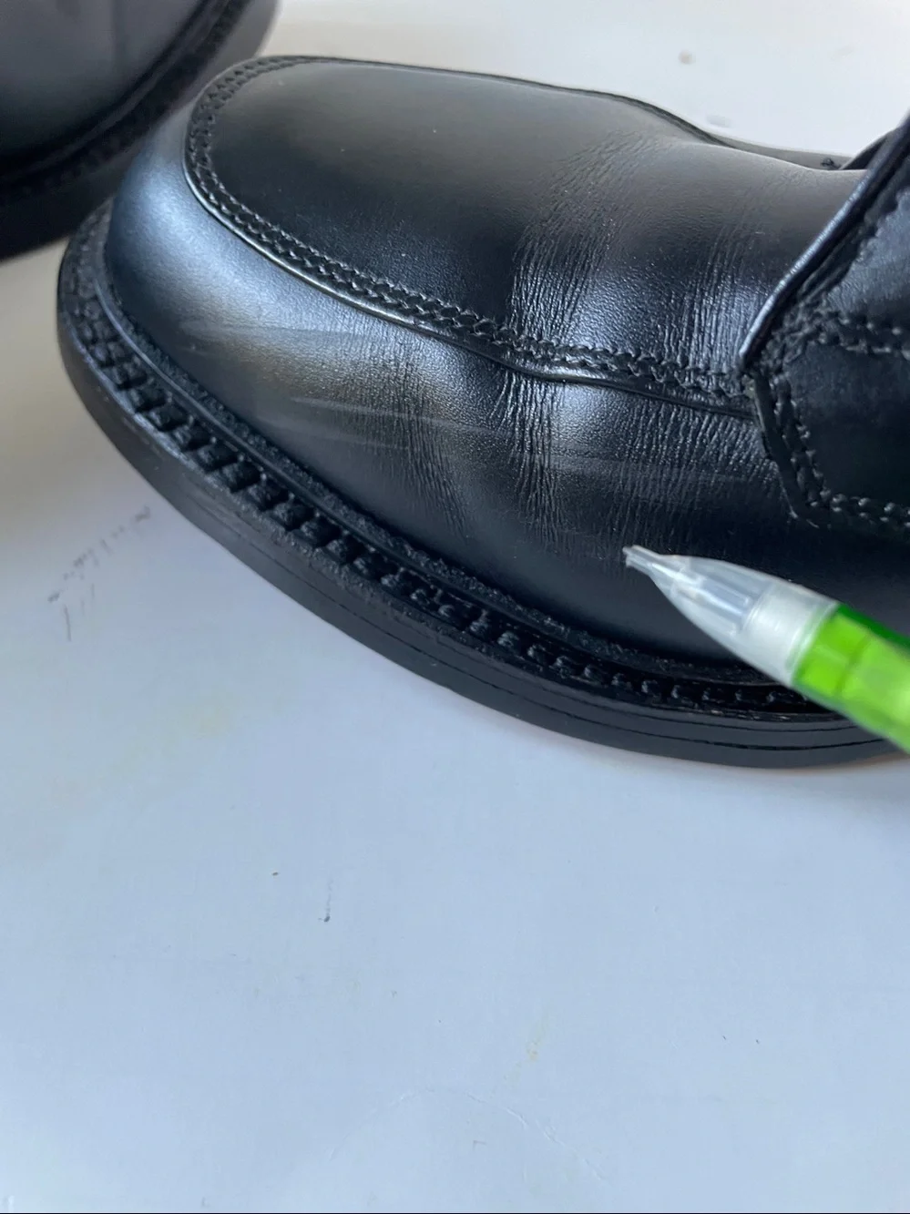 Allen Edmonds Brentwood Black Leather Oxfords size 10 EEE